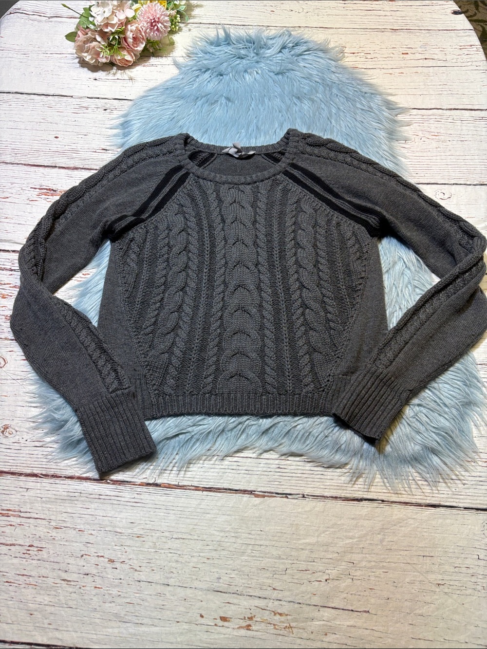 Athleta Wool Blend Montara Grey Crewneck Cropped Sweater sz S